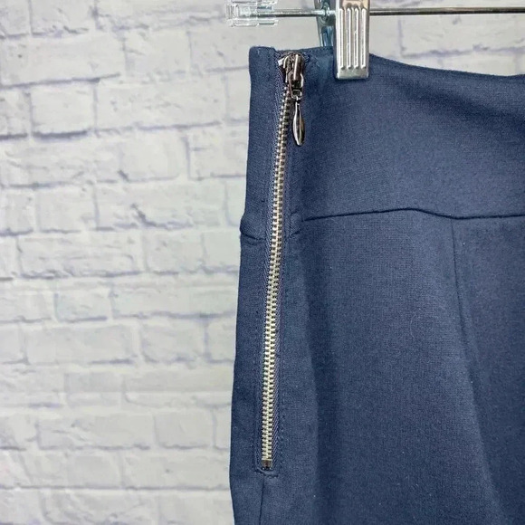 Banana Republic Navy Blue Stretch Casual Lined Skirt - Picture 4 of 6